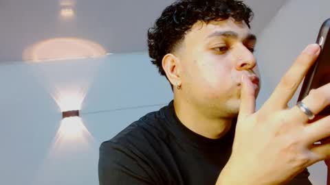 Snapshot of philip_jons chatting on 02.22.26 Philip online show from 02.22.26