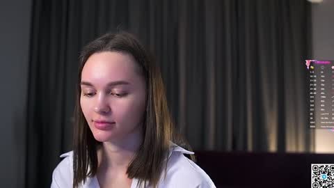 Snapshot of philippabrainard chatting on 01.30.25 Hello guys Sweet Scarlett here NEXT LIVE 5AM 2 gmt online show from 01.30.25