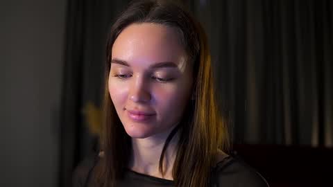 Snapshot of philippabrainard chatting on 02.01.25 Hello guys Sweet Scarlett here NEXT LIVE 5AM 2 gmt online show from 02.01.25