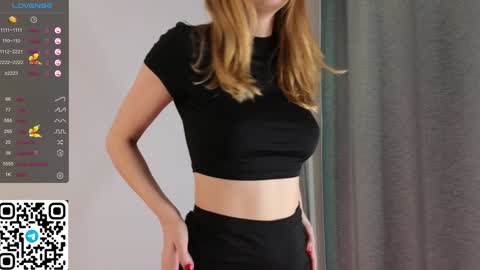 Snapshot of philippabrainard chatting on 02.01.25 Hello guys Sweet Scarlett here NEXT LIVE 5AM 2 gmt online show from 02.01.25
