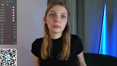 Snapshot of philippabrainard chatting on 02.02.25 Hello guys Sweet Scarlett here NEXT LIVE 5AM 2 gmt online show from 02.02.25