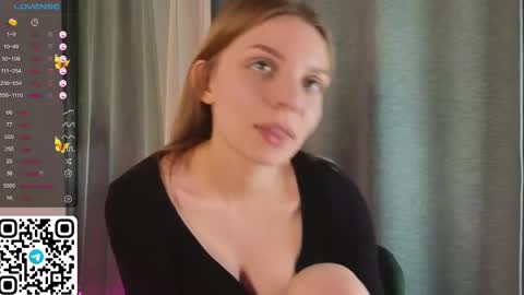 Snapshot of philippabrainard chatting on 02.09.25 Hello guys Sweet Scarlett here NEXT LIVE 5AM 2 gmt online show from 02.09.25