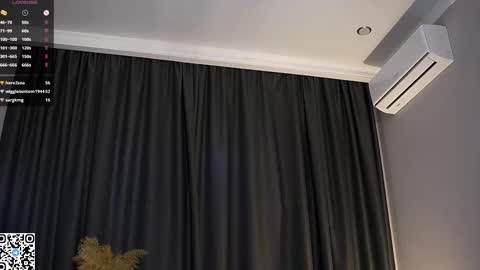 Snapshot of philippabrainard chatting on 03.03.25 Hello guys Sweet Scarlett here NEXT LIVE 5AM 2 gmt online show from 03.03.25
