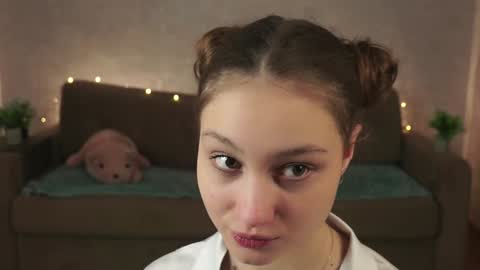 Bella online show from 01.12.25