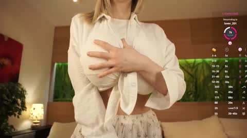 Bella online show from 10.28.25