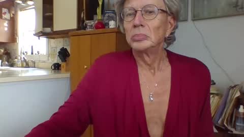 Snapshot of phillipa1023 chatting on 01.02.25 phillipa online show from 01.02.25