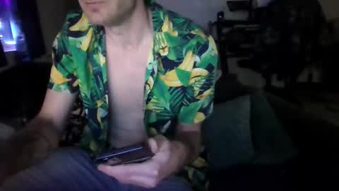 Snapshot of phinerg chatting on 03.18.26 phinerg online show from 03.18.26