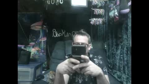 Snapshot of pho6kin9moms8 chatting on 12.16.25 pho6kin9moms8 online show from 12.16.25