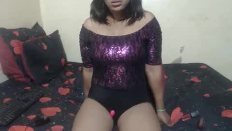 Snapshot of phoenixcandy chatting on 09.13.25 phoenixcandy online show from 09.13.25