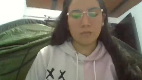 phoop_lilaa online show from 05.18.26