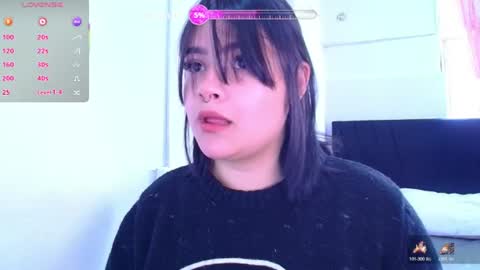 Snapshot of phylavell_ chatting on 06.24.26 phylavell_ online show from 06.24.26