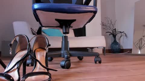    Special Couple Show - WELCOME TO XMAS   5 and 6 December  - 2 at 8 pm COL hour online show from 12.20.24