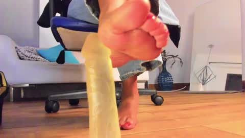    Special Couple Show - WELCOME TO XMAS   5 and 6 December  - 2 at 8 pm COL hour online show from 12.21.24