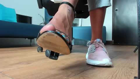    Special Couple Show - WELCOME TO XMAS   5 and 6 December  - 2 at 8 pm COL hour online show from 09.09.25