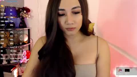 Snapshot of pia_worthsback chatting on 02.24.25 Pia online show from 02.24.25