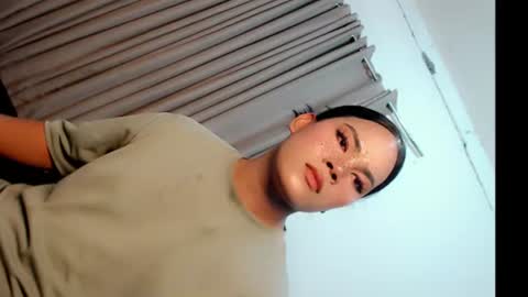 Snapshot of piafucker chatting on 06.25.26 piafucker online show from 06.25.26