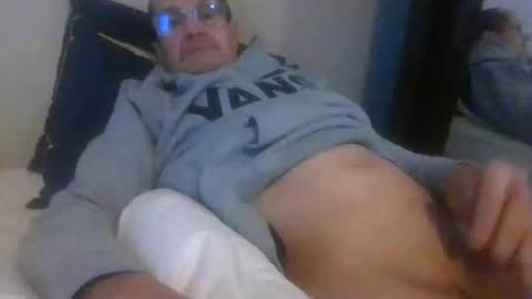 Snapshot of pichoun71 chatting on 02.09.25 pichoun71 online show from 02.09.25