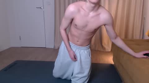 Snapshot of pickmerider chatting on 02.25.26 pickmerider online show from 02.25.26