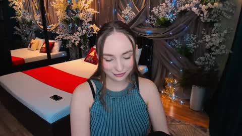 Emelie online show from 01.25.25