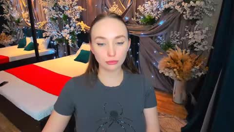 Emelie online show from 02.11.25