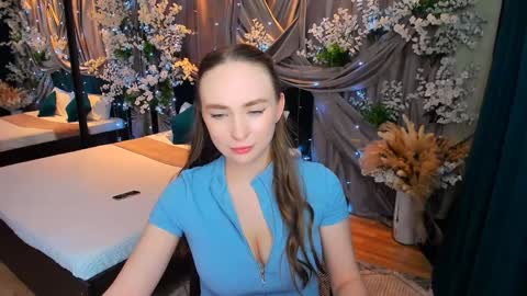 Emelie online show from 02.26.25