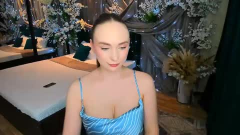 Emelie online show from 03.12.25