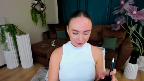 Emelie online show from 09.26.25