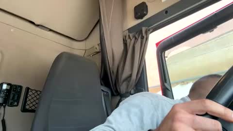 Snapshot of pierotu chatting on 10.17.25 pierotu online show from 10.17.25