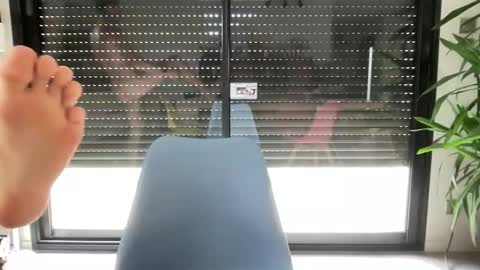 Snapshot of pierre81000 chatting on 11.17.25 pierre81000 online show from 11.17.25