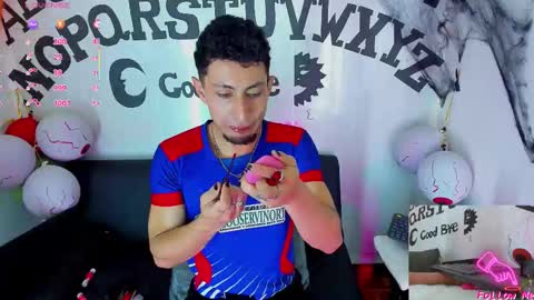 Snapshot of piggy_eddy chatting on 10.25.25 Eddy Brock... Its a pleasure to talk to... online show from 10.25.25