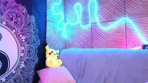 Snapshot of pika_pikaa chatting on 04.24.26 Sonya online show from 04.24.26