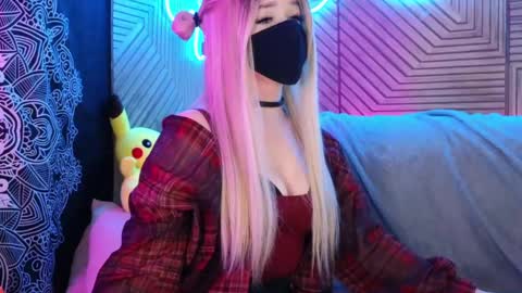 Snapshot of pika_pikaa chatting on 04.27.26 Sonya online show from 04.27.26