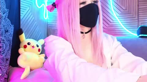Snapshot of pika_pikaa chatting on 05.02.26 Sonya online show from 05.02.26