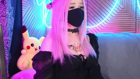 Snapshot of pika_pikaa chatting on 05.14.26 Sonya online show from 05.14.26