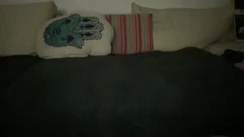 Pikafounes online show from 11.30.25