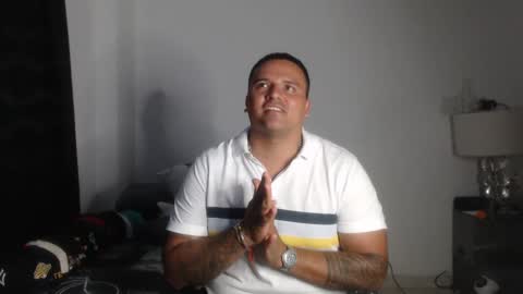 Snapshot of pikoro_gomez chatting on 12.17.24 pikoro_gomez online show from 12.17.24