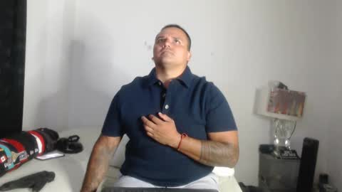 Snapshot of pikoro_gomez chatting on 03.04.25 pikoro_gomez online show from 03.04.25