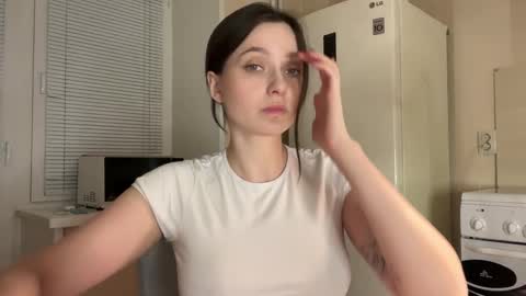 Snapshot of pileacadieri__ chatting on 09.28.25 Trisha online show from 09.28.25