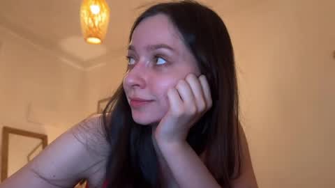 Snapshot of pileacadieri__ chatting on 05.18.26 Trisha online show from 05.18.26
