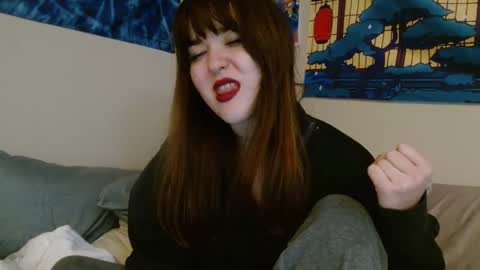 PilloGoddess online show from 12.04.24