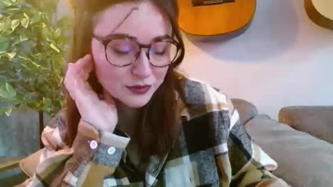 PilloGoddess online show from 11.30.25