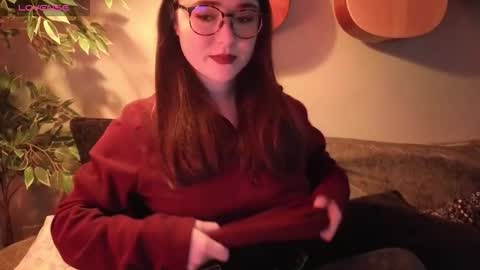 Snapshot of pillogoddess chatting on 03.13.26 PilloGoddess online show from 03.13.26