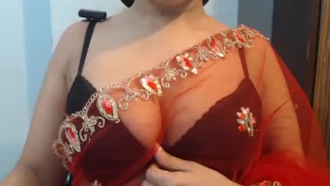 Snapshot of pilowprincess chatting on 06.27.26 Sayra online show from 06.27.26