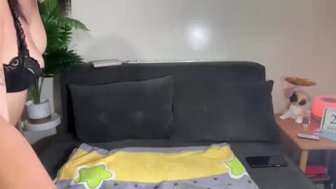 Hot Feb online show from 09.21.25