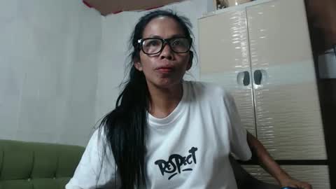 Snapshot of pinay_hazel chatting on 06.02.26 hazel online show from 06.02.26