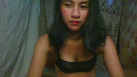 Snapshot of pinay_maex chatting on 01.18.25 mae online show from 01.18.25