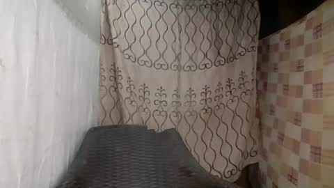 Snapshot of pinay_maex chatting on 01.26.25 mae online show from 01.26.25