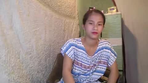 Snapshot of pinay_maex chatting on 02.21.25 mae online show from 02.21.25