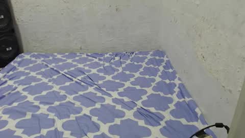 Snapshot of pinayhotcumbb chatting on 11.04.25 mhae-mhae online show from 11.04.25