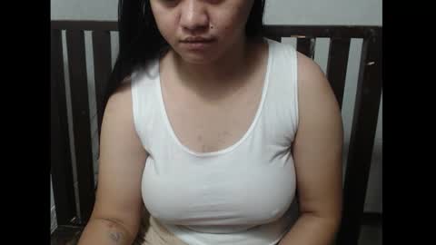 Snapshot of pinayhotcumbb chatting on 02.11.26 mhae-mhae online show from 02.11.26